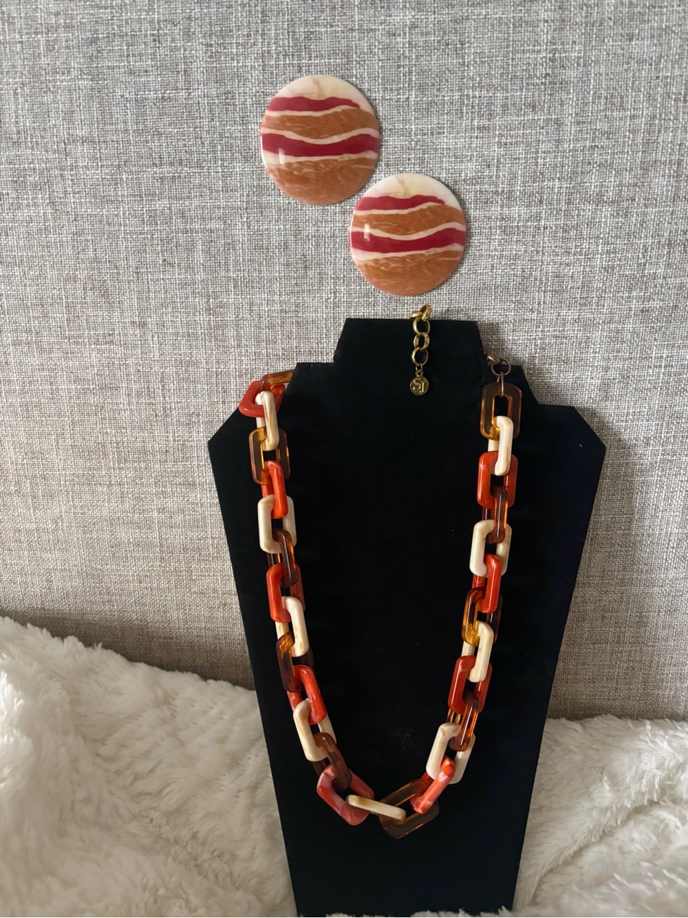Sassy Jones Orange Cream Brown Resin Link Necklace with Stud Earrings